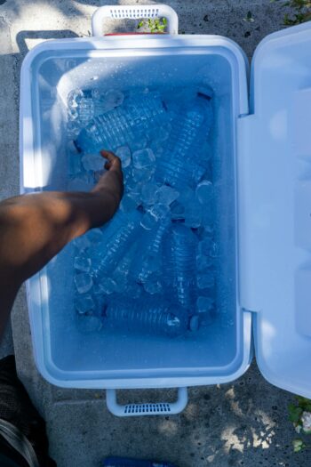 3 Tips For Staying Cool When Traveling To A Humid Destination This Summer
